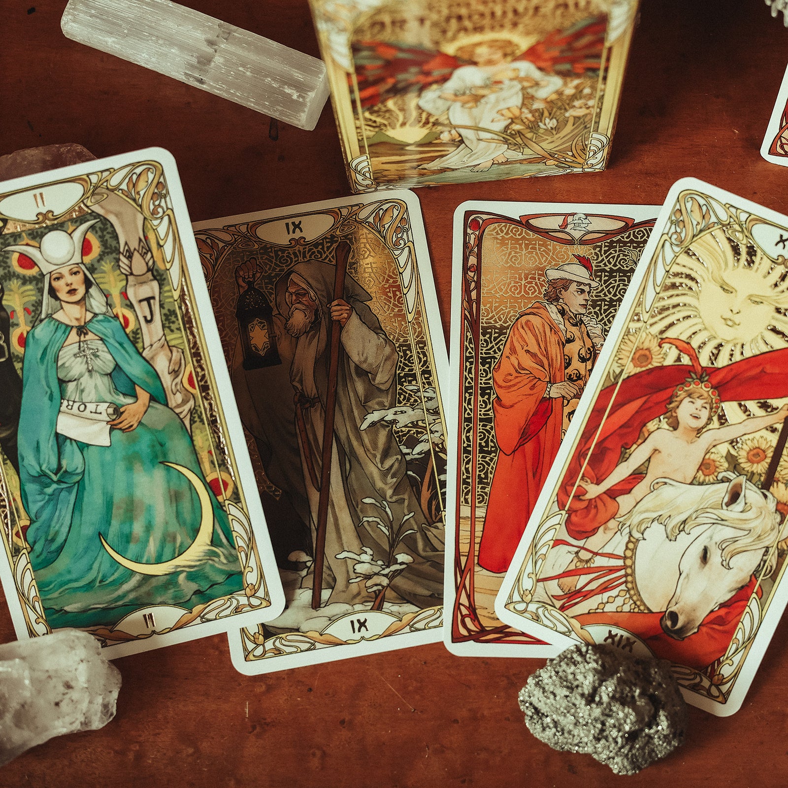 Golden Art Nouveau Tarot
