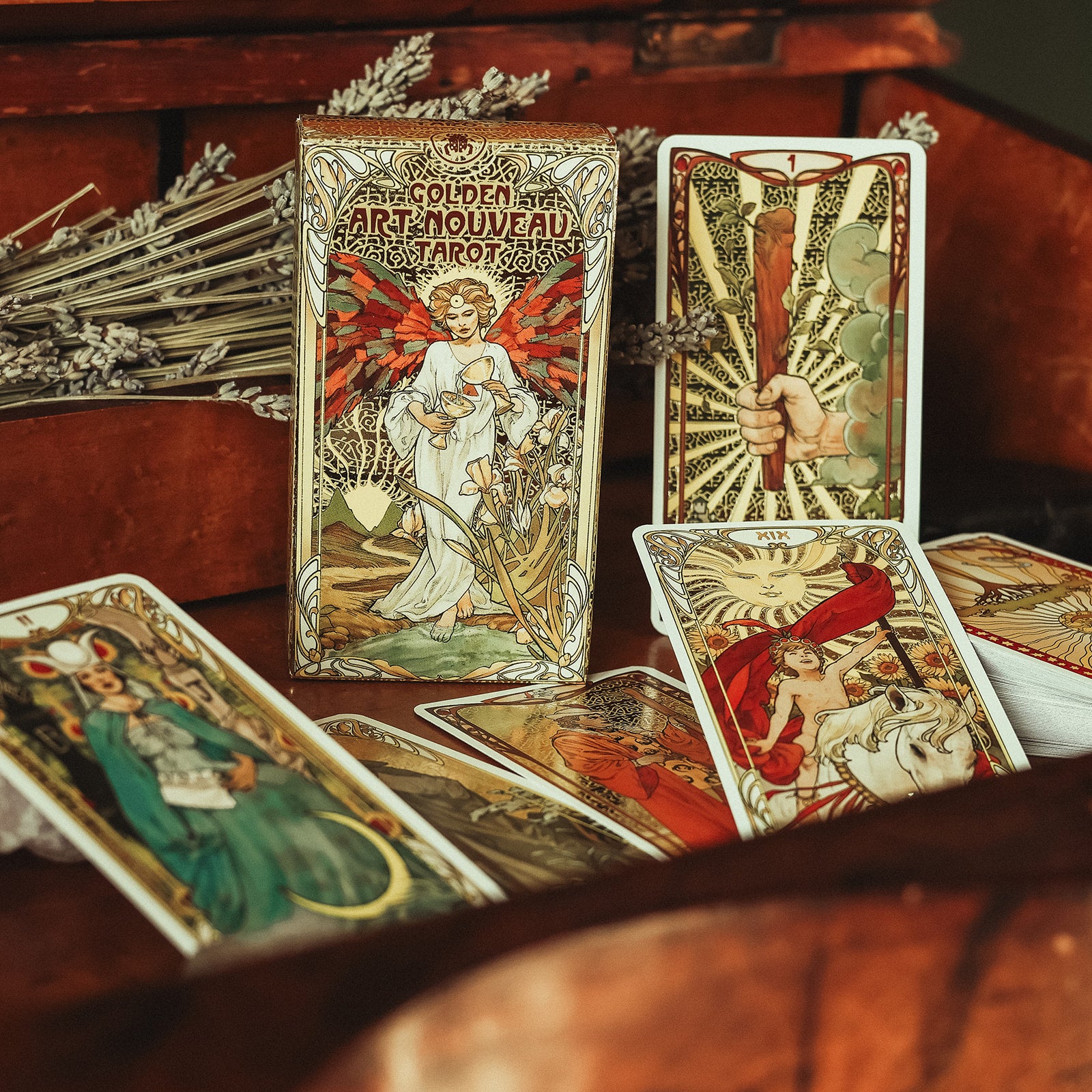 Golden Art Nouveau Tarot