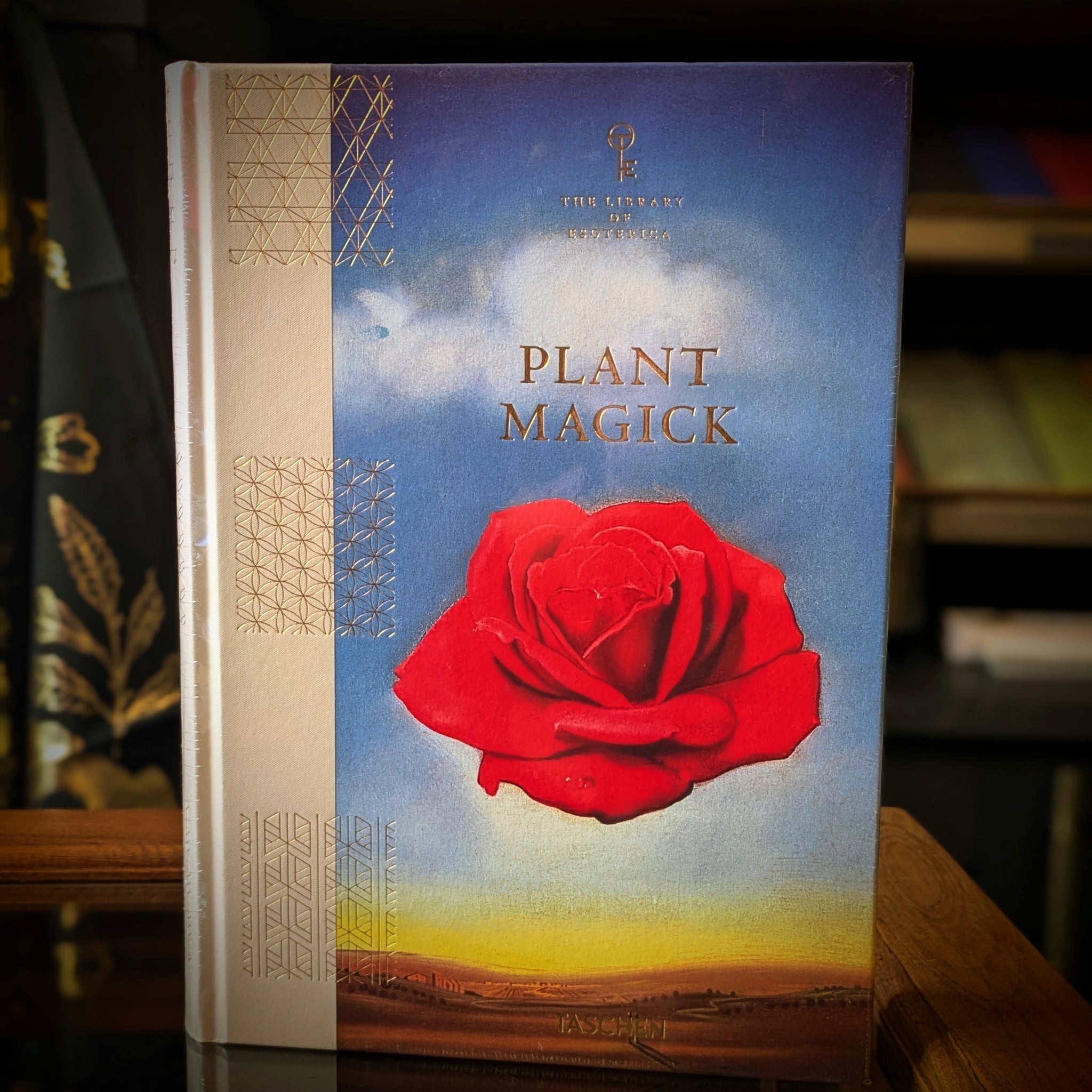 Plant Magick. The Library of Esoterica