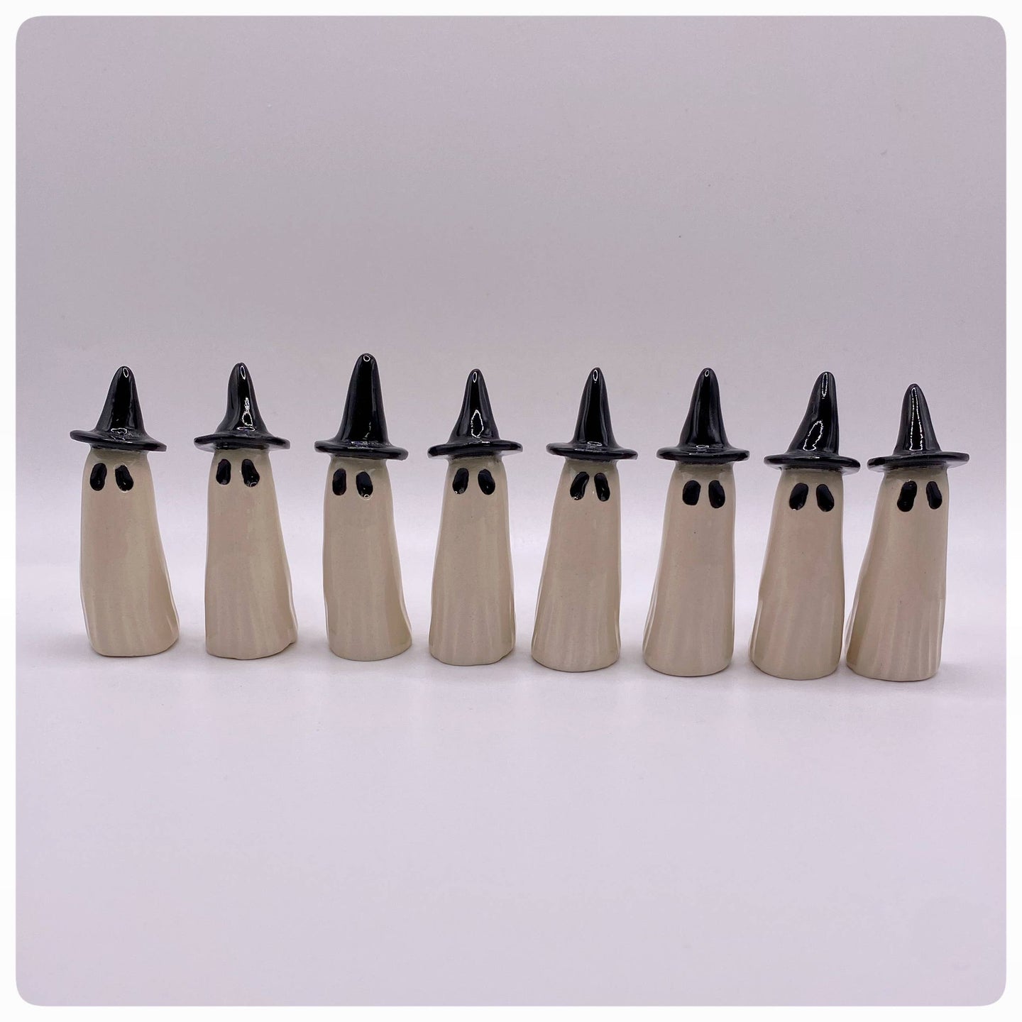 The Spookarium, Ceramic Ghosts, mini Witch Hats 6-7cm