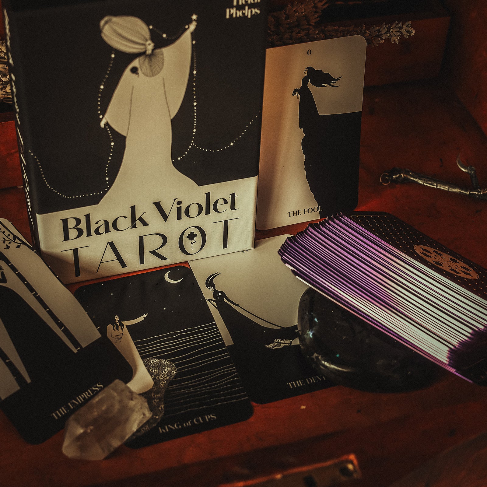 Black Violet Tarot